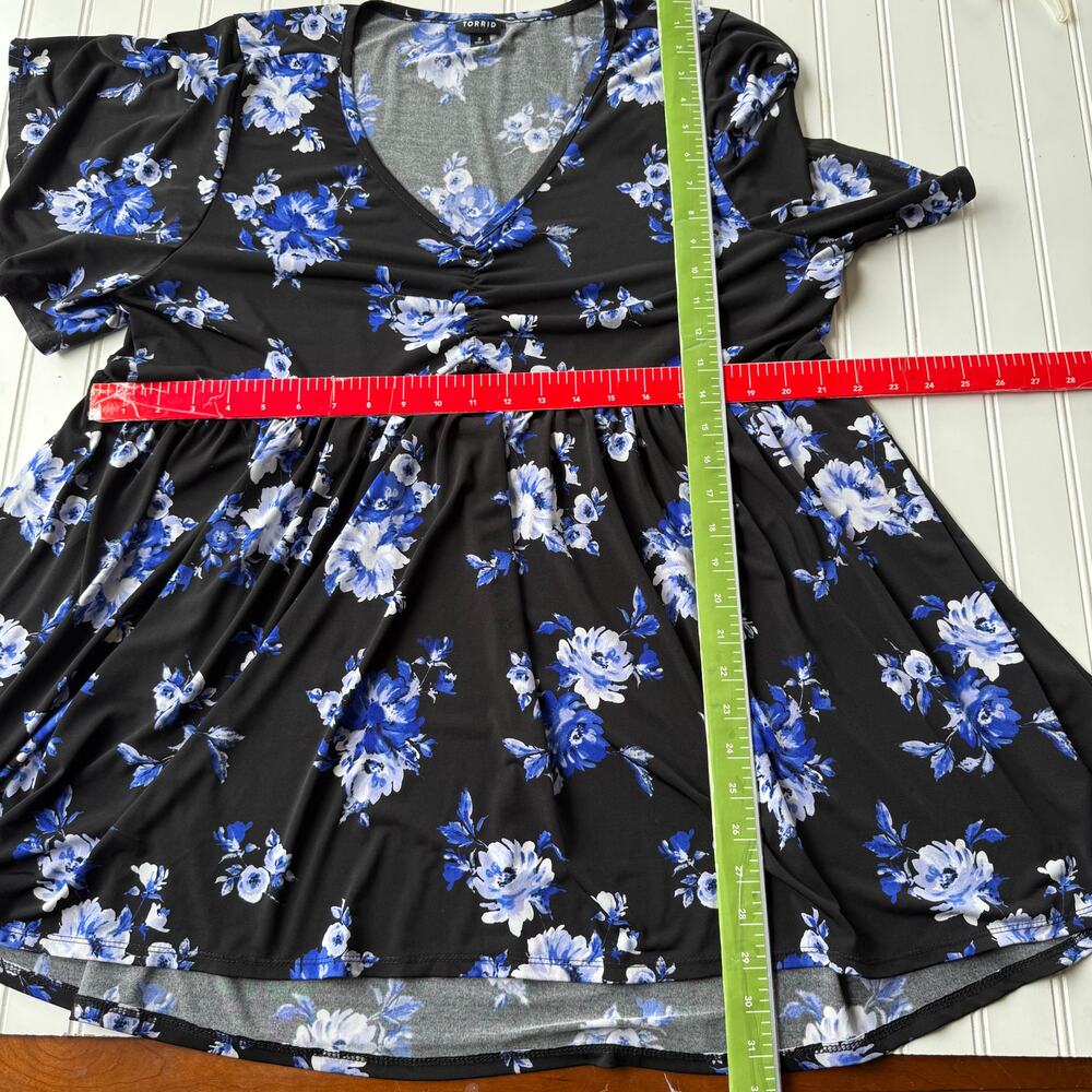Torrid blue Black peplum stretch knit fit& flare black blue blouse size 3X - Picture 7 of 8